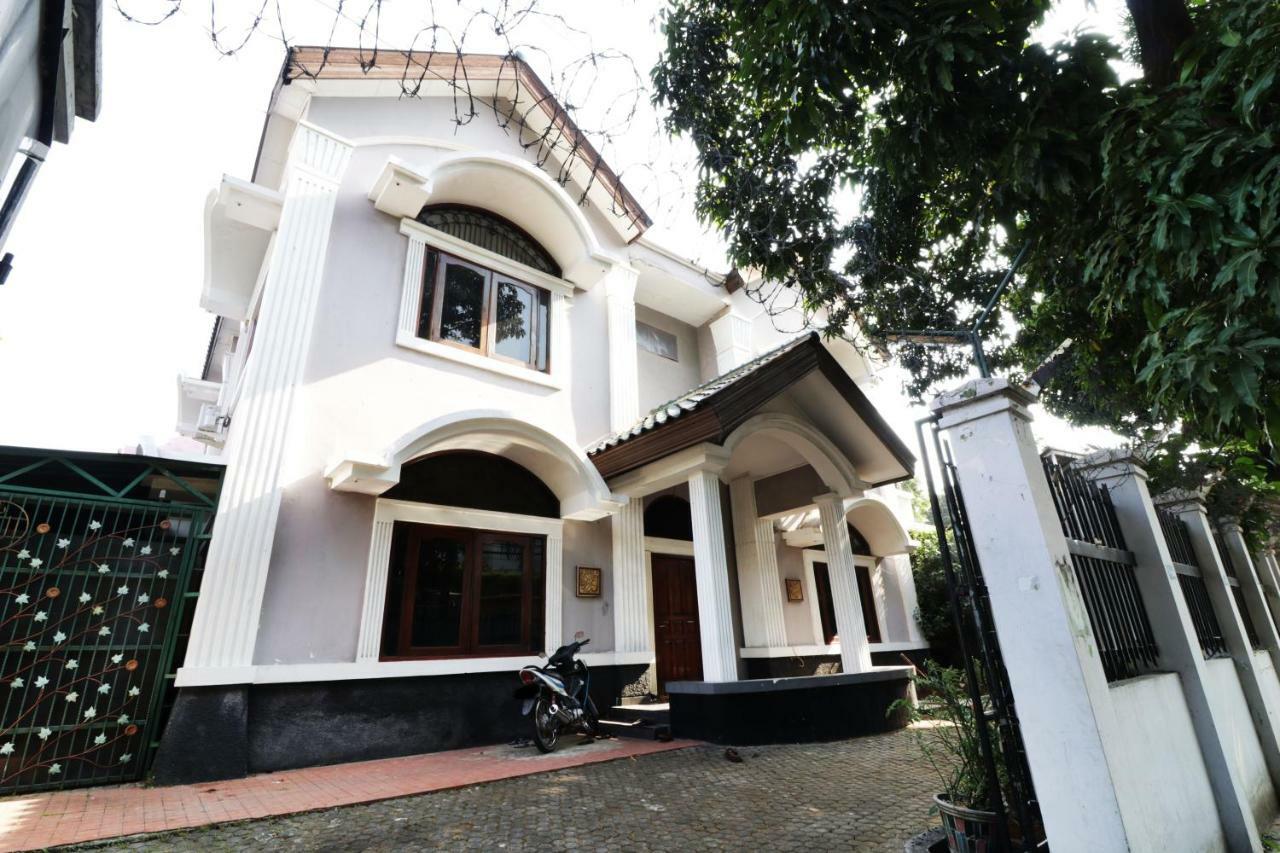 Ostello Backpack Syariah Cempaka Putih Barat Giacarta Esterno foto